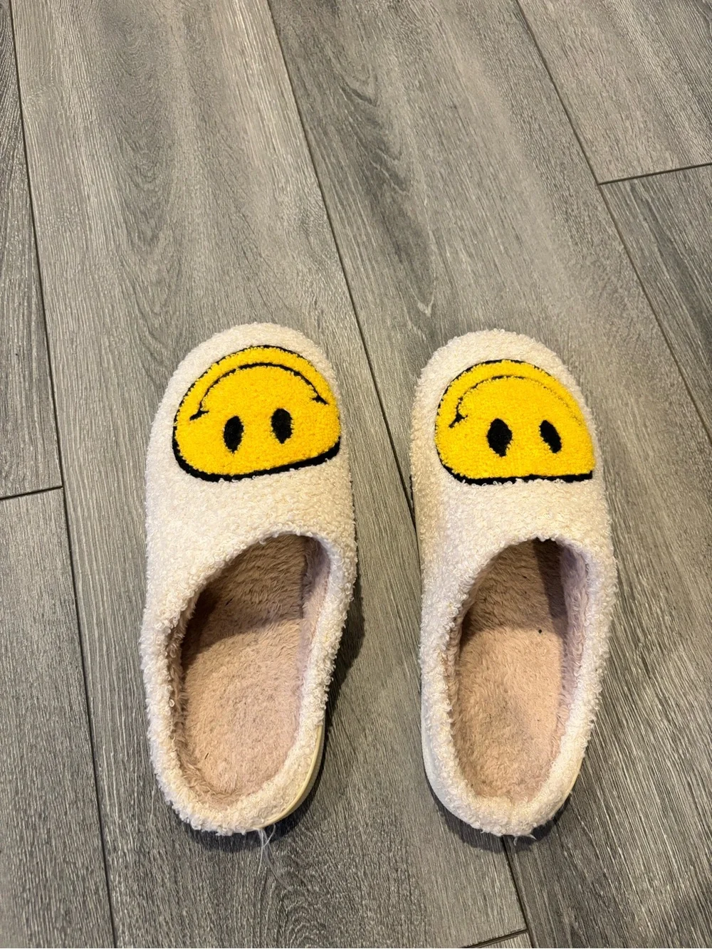 Kids Cozy Cream Smiley Slippers - Yellow Smiley Design
